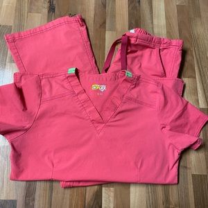 Wonderwink scrub set